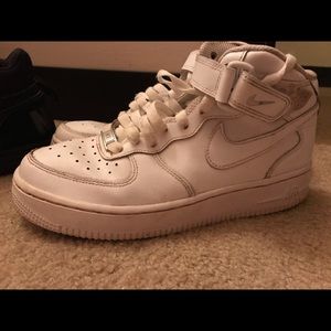 Nike Air Forces Boys size 5.5Youth